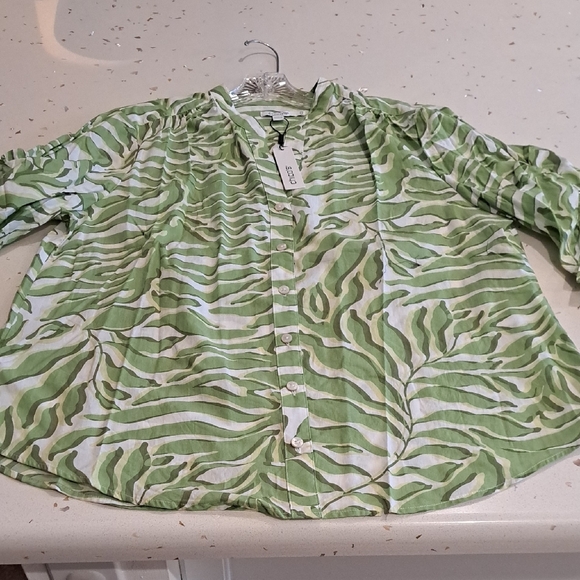 NWT Chico's Top - Picture 4 of 11